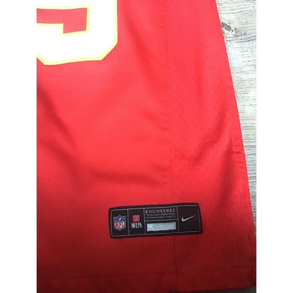 NIKE YOUTH BOYS Medium KC CHIEFS #15 PAT MAHOMES FOOTBALL JERSEY